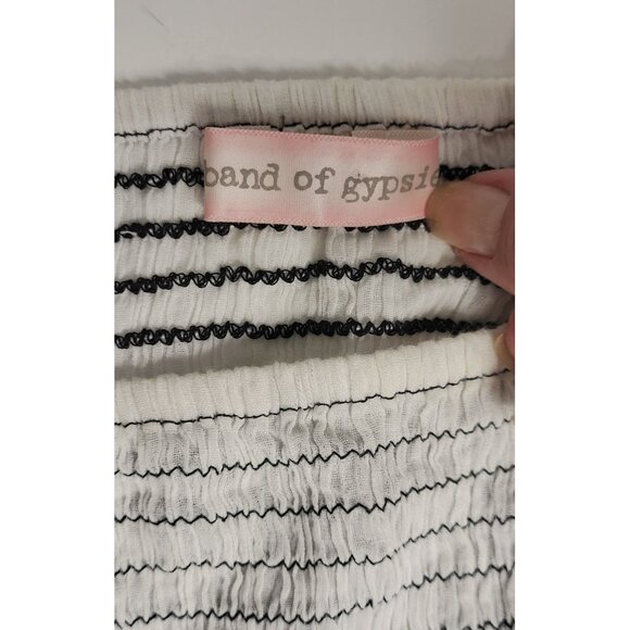 Band of Gypsies White Embroidered Boho Smocked Crop Top Size Small - Picture 8 of 8